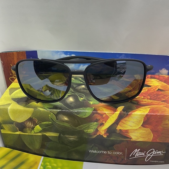 BNIB Maui Jim Sport MJ 437 Black w Silver Mirror Polarized Unisex style - Picture 7 of 10
